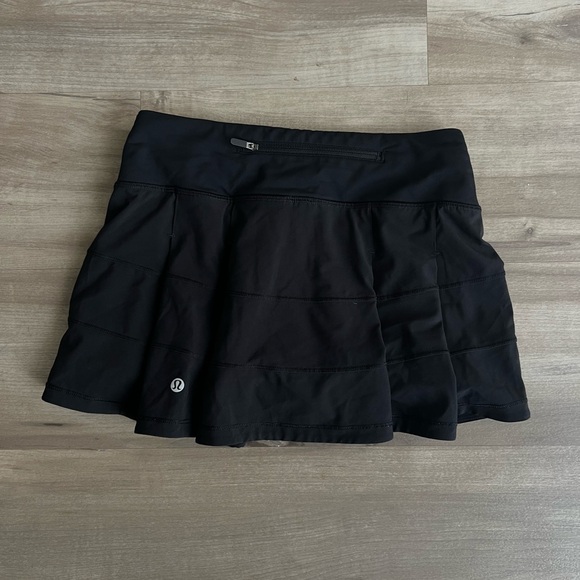Lululemon Pace Rival Skirt in Black Size 2 Regular Length - Picture 1 of 7